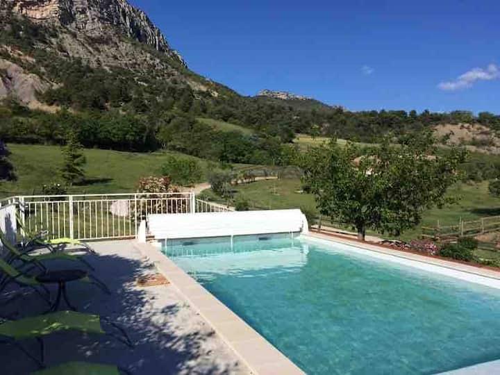 <b>Gîtes</b> du Tilleul, Les Baronnies, <b>Drôme Provençale</b> - Houses for ...