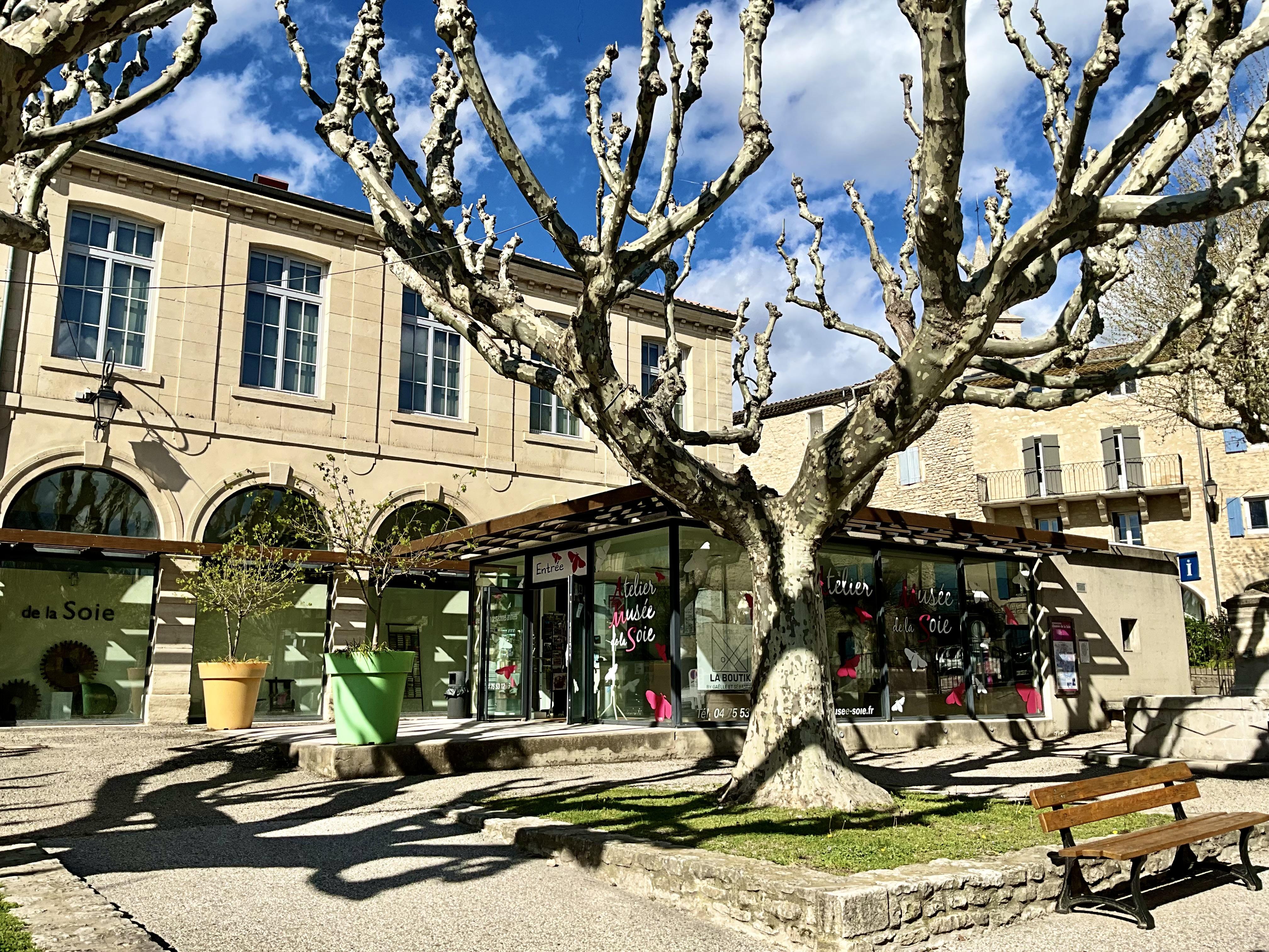Atelier <b>Musée</b> de la <b>Soie</b> - La Drôme Tourisme